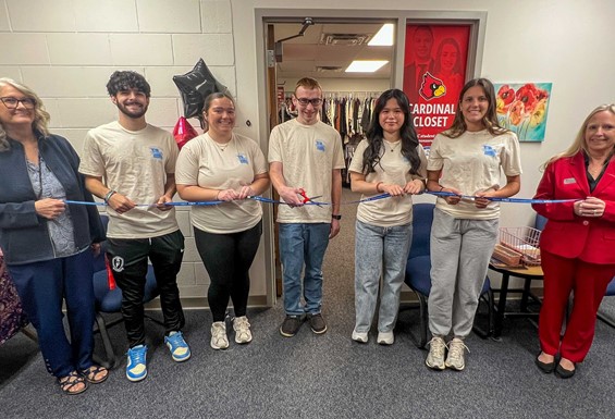 FBLA students and instructors at Cardinal Closet ribbon cutting